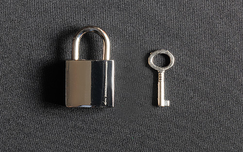 lock001 small lock with key